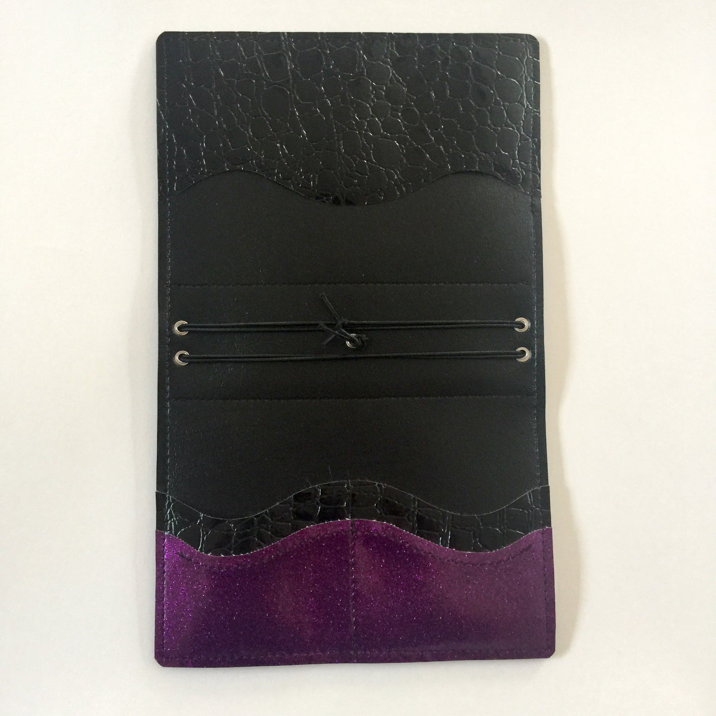 Black & Purple Scallop Pocket